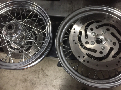 \'02 FLSTF wheel準備編_d0348774_11131382.jpg