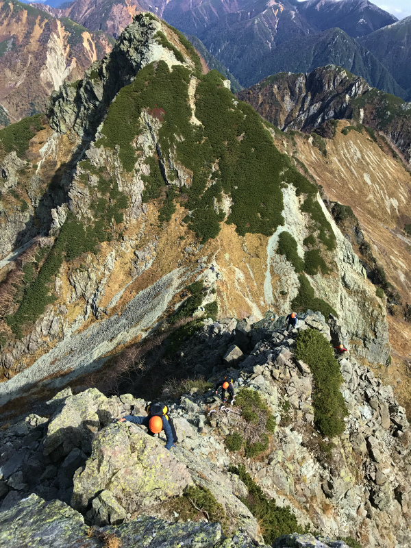 北穂高岳東稜＆前穂高岳北尾根 Alpine Scrambling at Kitahodakadake and Maehotakadake 2016/10/12-13_b0220886_0232979.jpg