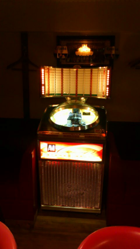 AMIジュークボックス1962年製 : Bar Neighborhood バー AMIジュークボックス1962年製 : Bar Neighborhood バー
