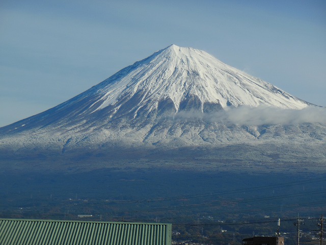 今日の富士山は銀世界_e0238112_1711531.jpg