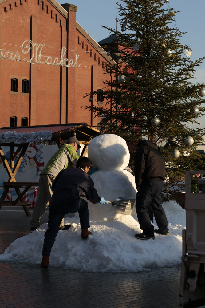 赤レンガ倉庫の雪だるま_d0011713_19355842.jpg