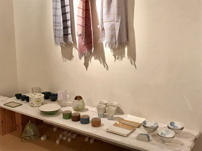 「白と色」展 搬入終了 2_b0353974_00302374.jpg