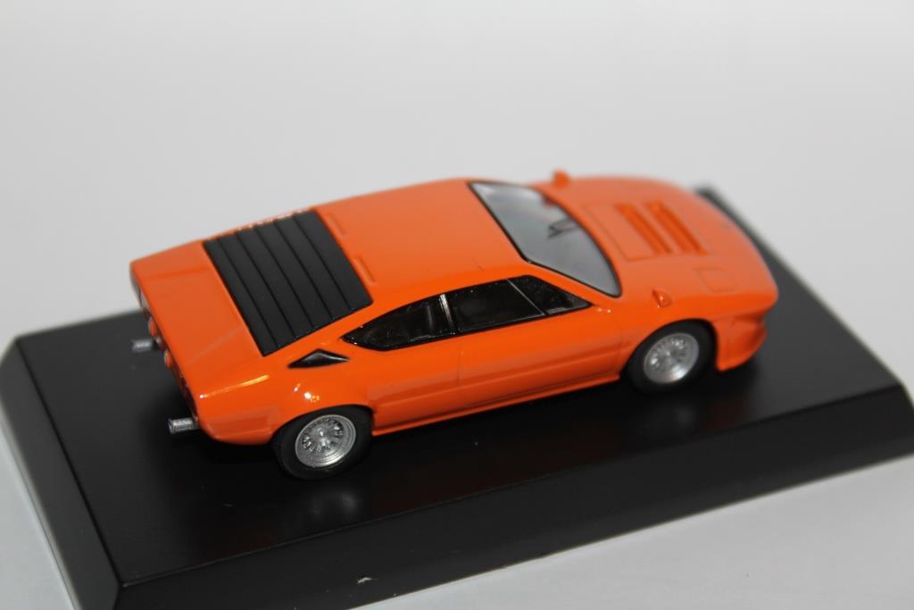 1/64 Kyosho Lamborghini 3 Urraco Rally_b0285587_5545373.jpg