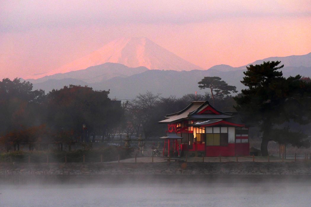 朝富士 けあらし 多々良沼_a0031821_12392840.jpg
