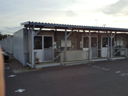 フクシマ中浜小学校廃墟と常磐線復旧現地を見た_e0016828_23430367.jpg