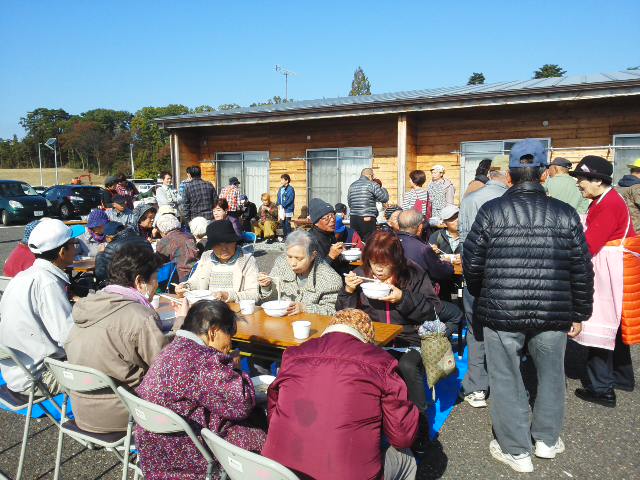 福島を忘れない！報告会＆１００万人署名＊＾－＾＊お土産のお煎餅でお茶しながら・・・☆☆☆_f0061067_1855043.jpg