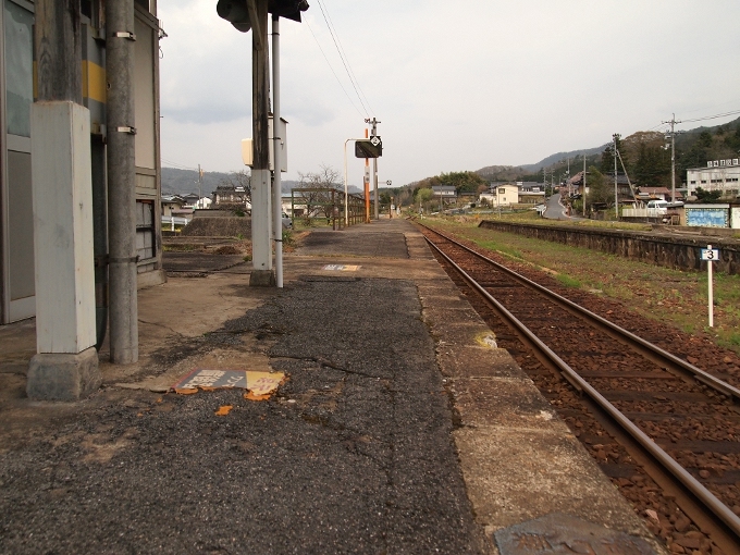 芸備線の駅舎①_f0116479_13534851.jpg