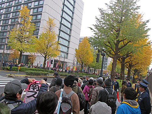 安倍政権の暴走止めよう！自衛隊は戦地に行くな！１１・１９国会議員会館前行動_a0188487_9445720.jpg