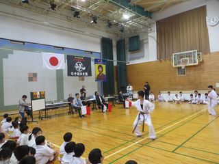 三村館長追悼 第19回住吉塾交流空手道大会_c0118332_14202486.jpg