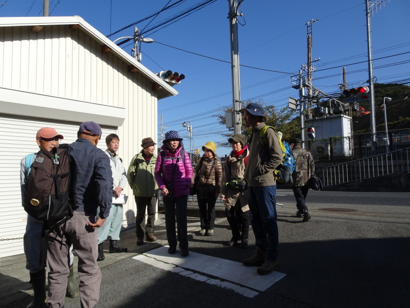 「里山ボランティア入門講座」「森林ボランティア32期同窓会」&交流会・・・孝子の森_c0108460_01161623.jpg