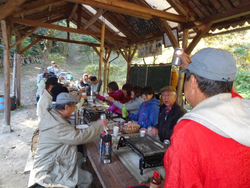「里山ボランティア入門講座」「森林ボランティア32期同窓会」&交流会・・・孝子の森_c0108460_01204883.jpg