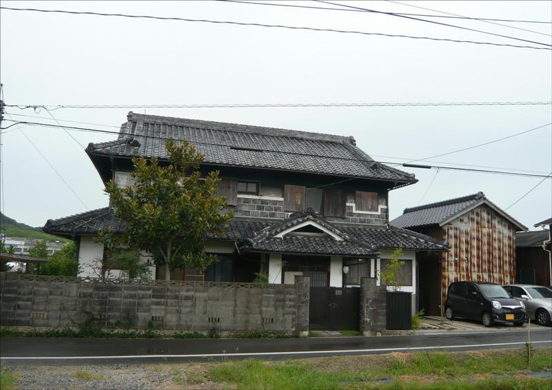 リノベ施工例自宅納屋その1「おんぼろ納屋がコレ!リノベ前の姿です・・・」編_e0359584_19581324.jpg
