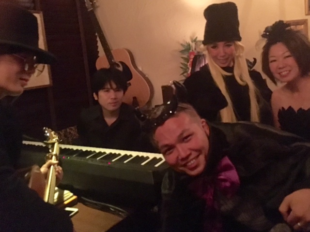 miumiu11周年記念祭り~②音楽会とトゥモローからの鉄郎・・~_a0050302_034562.jpg