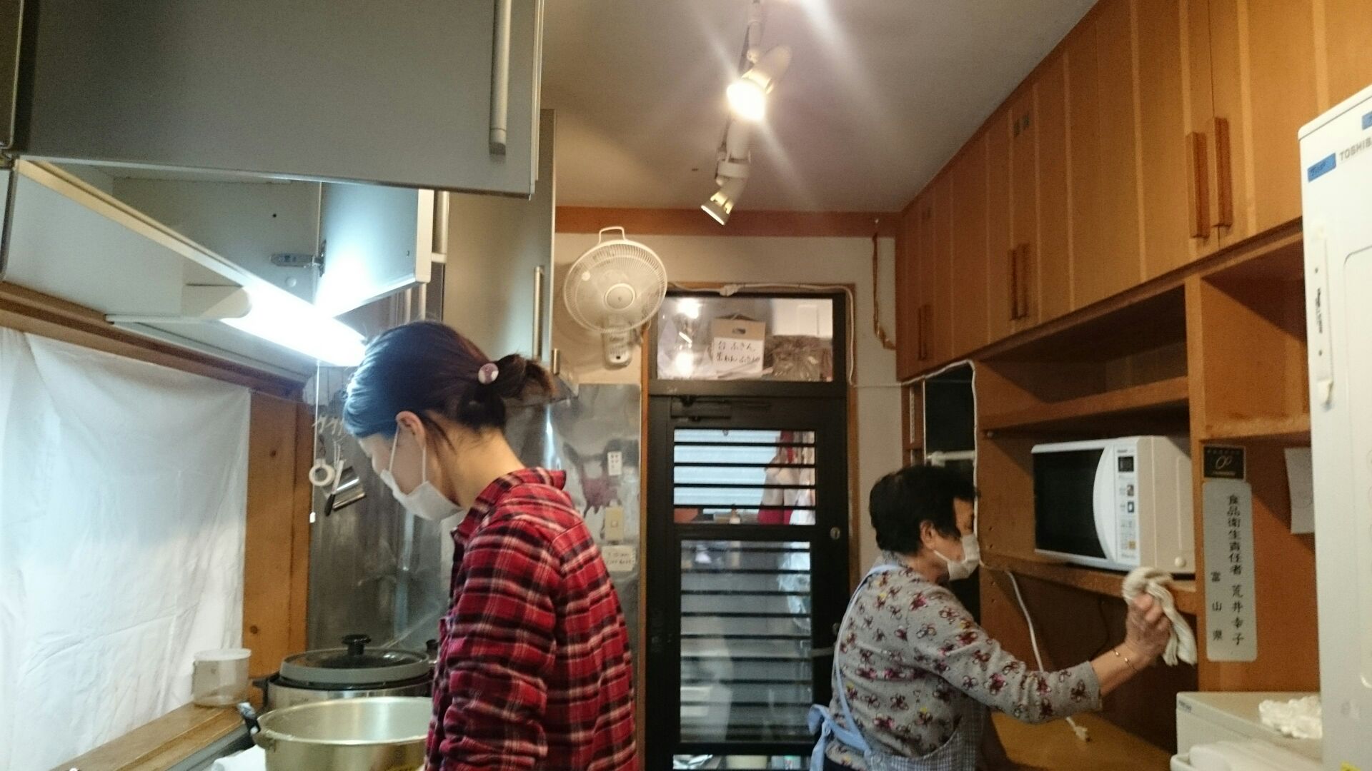 まるで被災！_d0180229_15513341.jpg