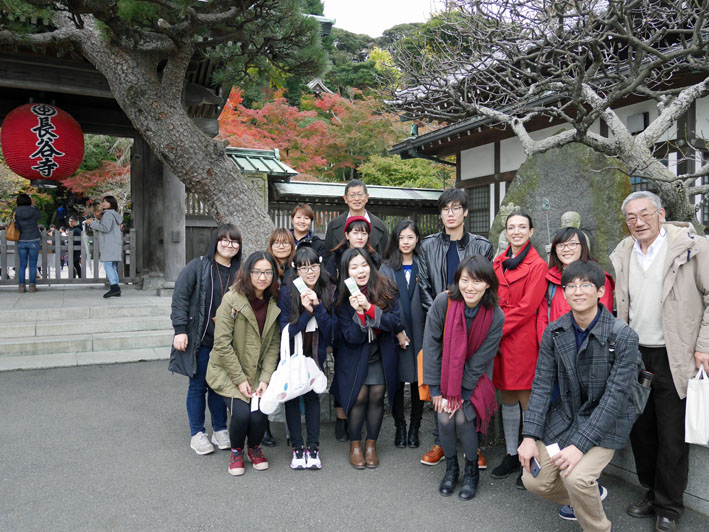 古都の紅葉を堪能！一橋大学留学生第６回鎌倉招待ツアー_c0014967_1057513.jpg