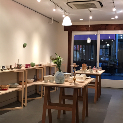 「白と色」展 4日目です。_b0353974_16340183.jpg