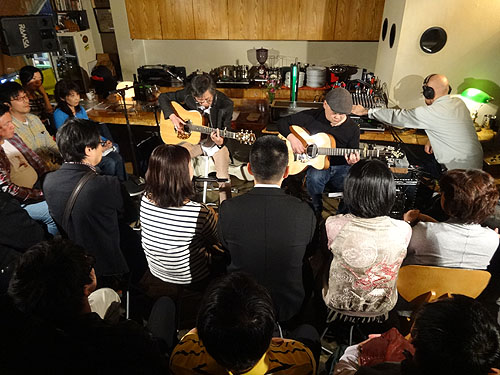 岡崎倫典さんと岸部眞明さんのジョイントライブ_c0137404_1959158.jpg