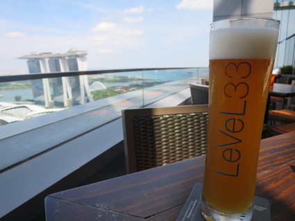Level 33で、青空とビールを楽しむ ♪_c0212604_22361291.jpg