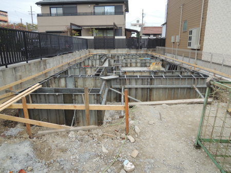 基礎型枠確認_b0179213_19301214.jpg