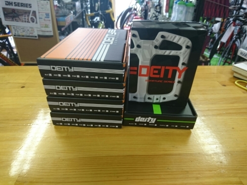 deity componentsはじめました_b0282021_13483424.jpg