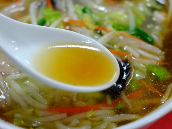 「横浜 玉泉亭のサンマー麺」_a0000029_03330100.jpg