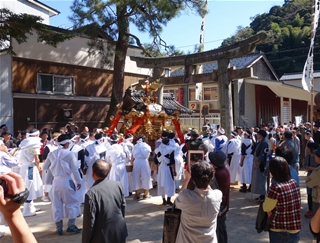 Herbstfest mit Wagen (初めてのだんじり祭り)_f0224632_23515785.jpg