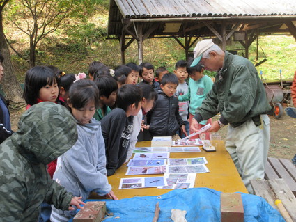 多奈川小学校3年生社会見学:孝子の森 by (ナベサダ)_f0053885_2004241.jpg