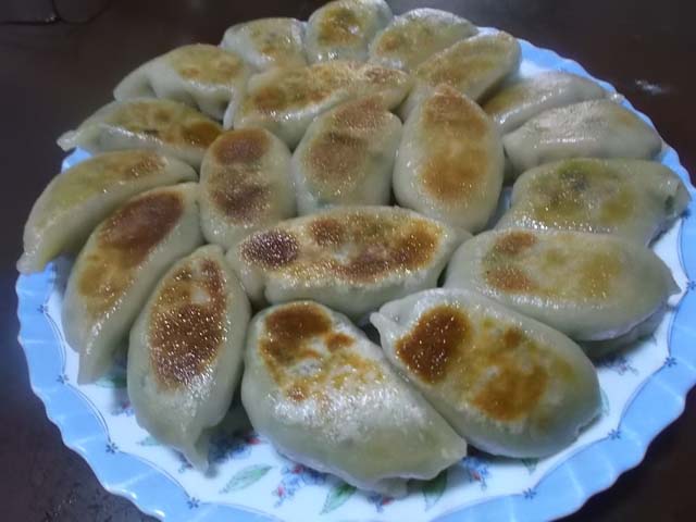 手作り餃子の皮&「しまむら」へ_f0019498_17105675.jpg