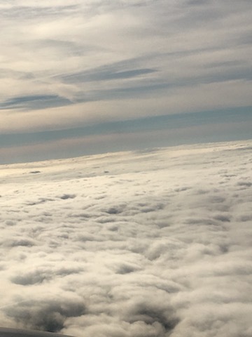 雲の上から:2016/10.ケルン・ボン空港からウイーンへ_c0193304_10305317.jpg