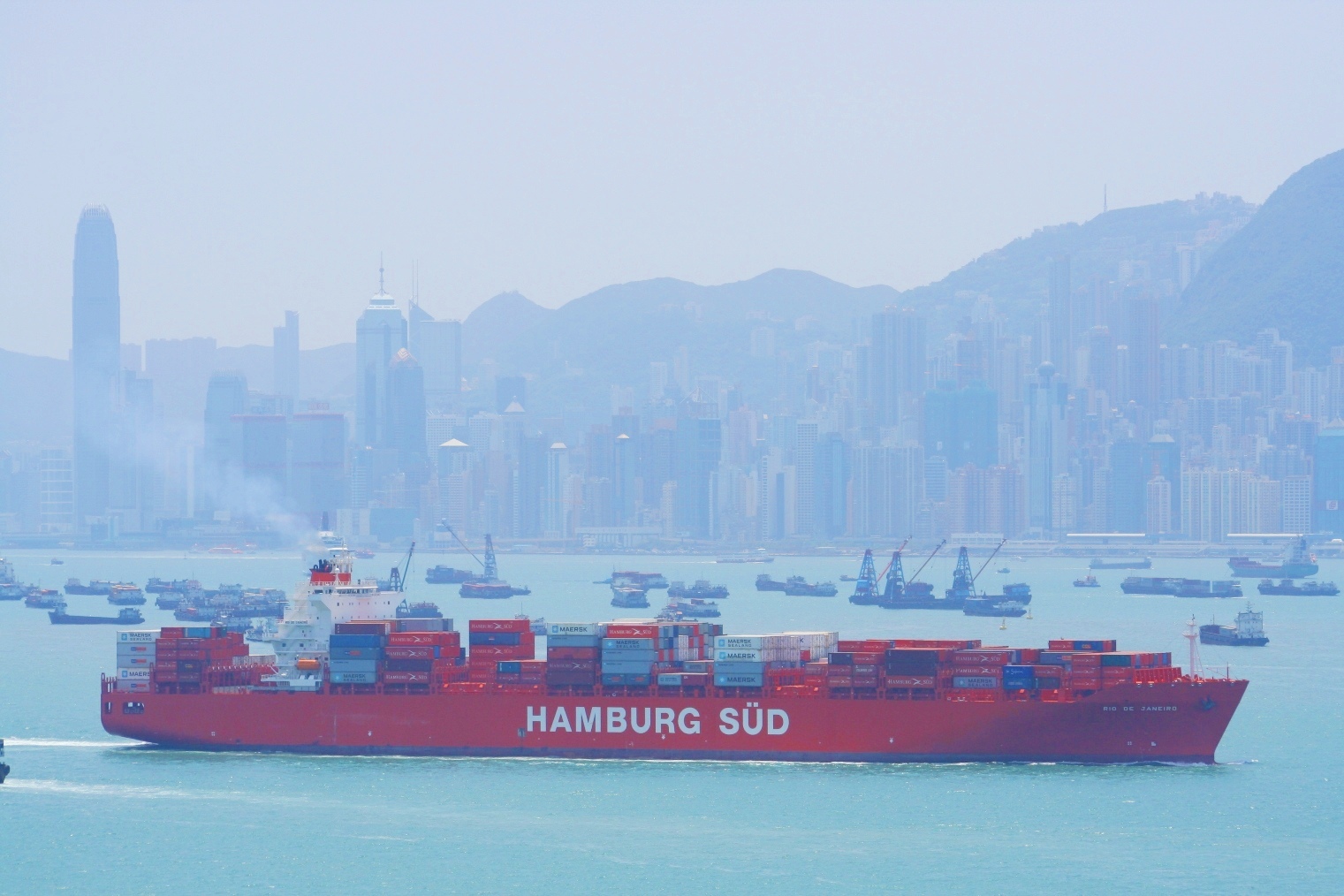 Maersk LineがHamburg Südを買収へ_b0279106_23435286.jpg