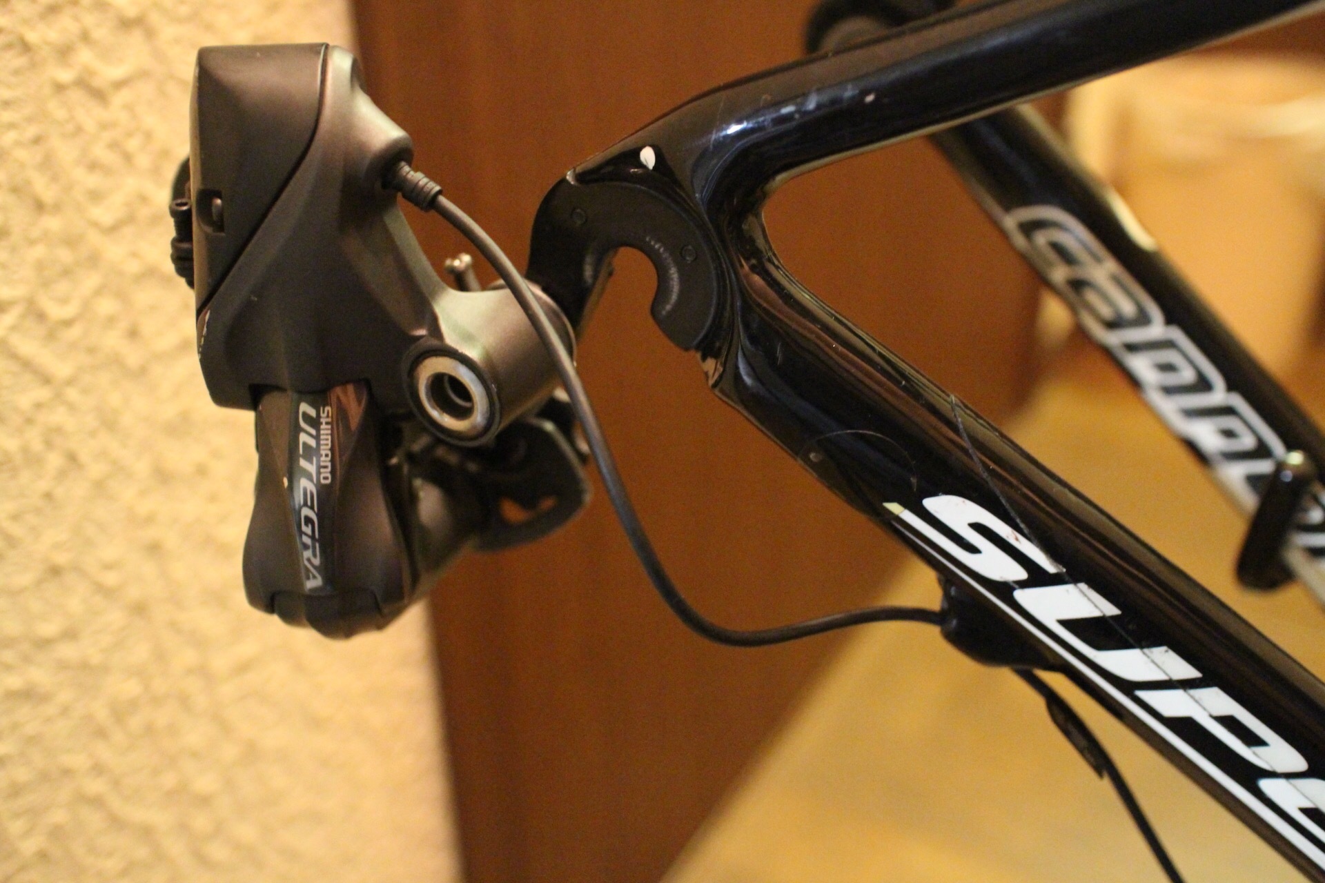 super six 電動アルテグラ6770 di2 ③ ケーブル取り付け編