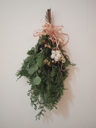 クリスマススワッグ作り_a0335560_17155458.jpg