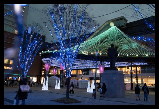 大分市駅前のイルミネーション_b0014607_18275117.jpg