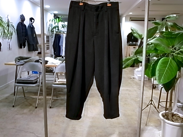 juha　CASHMERE WOOL 2TUCK OVER PANTS_d0269455_23495175.jpg