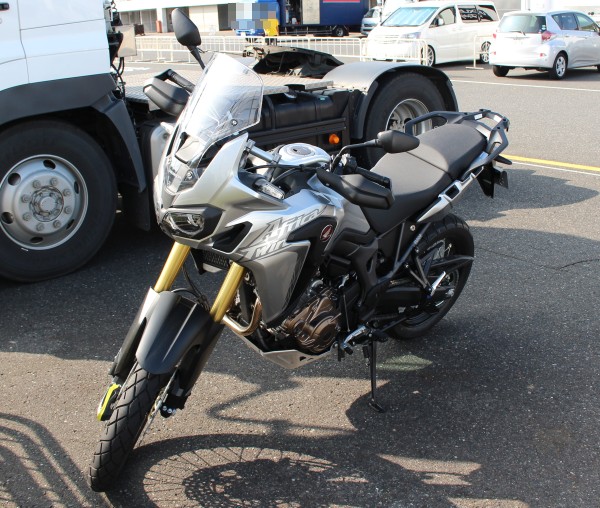 CRF1000L、2ヶ月くらい乗って・・・_b0163075_1334753.jpg