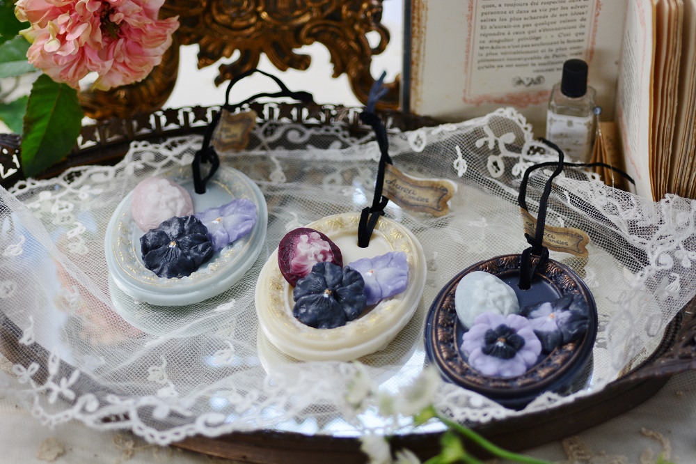 SANCTUS〜Petite Amulette 〜◆Aurea magic candles◆_b0178288_20333861.jpg