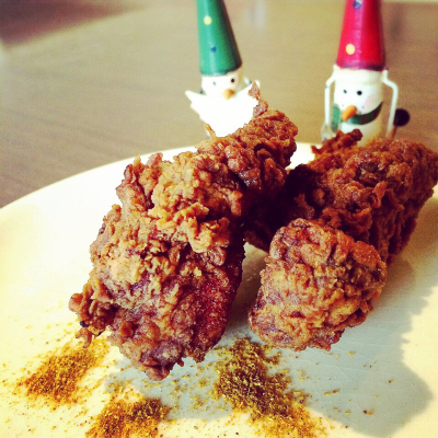 カレー屋のクリスマスチキンはいかがでしょう?_d0132688_11585407.jpg