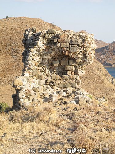 古代エレソスのアクロポリス　レスボス島_c0010496_16400550.jpg