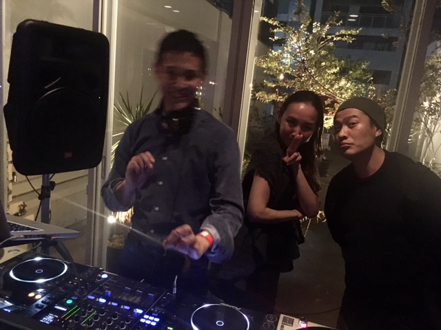 夜中遊びは目が冴えた。_a0050302_15572387.jpg
