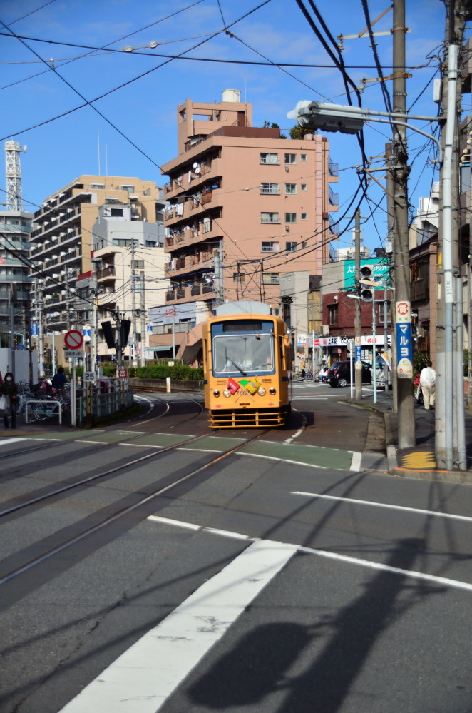 列車は東京という迷宮の間を走る_a0287533_13590934.jpg