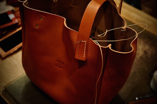 leather tote_b0172633_20163096.jpg