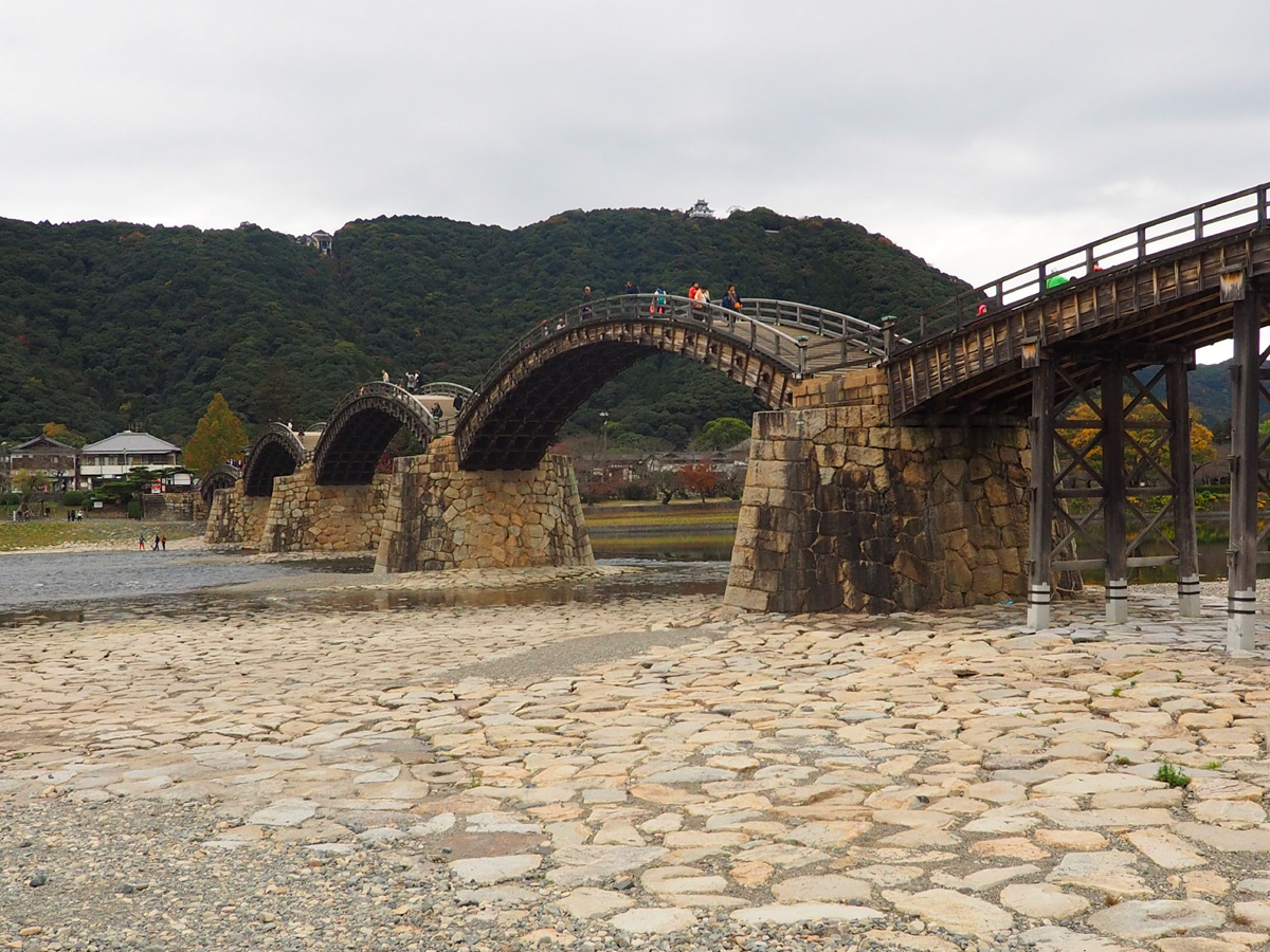 錦帯橋と岩国城_d0283373_1659781.jpg