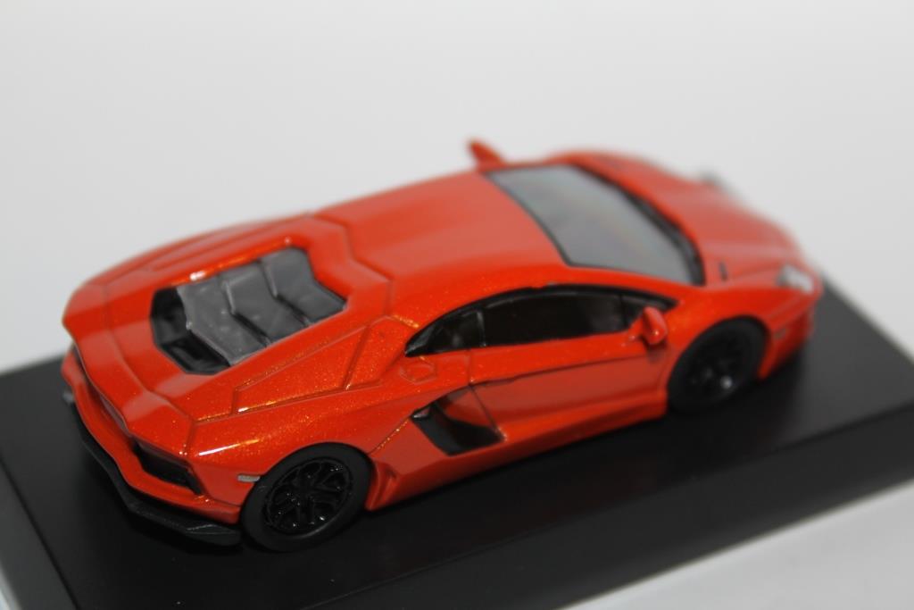 1/64 Kyosho Lamborghini 4 Aventador LP 700-4_b0285587_663645.jpg