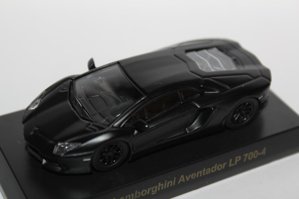 1/64 Kyosho Lamborghini 4 Aventador LP 700-4_b0285587_664133.jpg