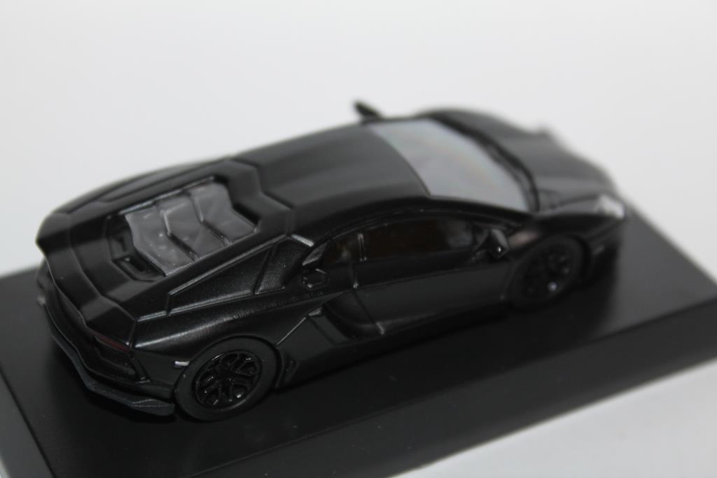 1/64 Kyosho Lamborghini 4 Aventador LP 700-4_b0285587_664659.jpg