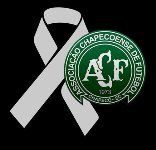 追悼◉シャペコエンセの飛行機事故犠牲者の追悼ミサ #ForçaChapecoense_b0032617_1262270.jpg