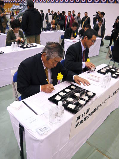 第6回菊池米食味コンクール 明日(11/17)は第2回九州のお米食味コンクールin菊池が開催されます!!_a0254656_18525574.jpg