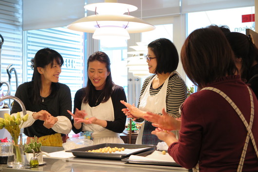 ★最新型のMiele電気オーブンを使った『Try Miele!』の模様です♪_c0156359_1754948.jpg