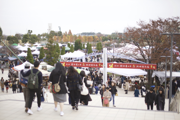 阪神競馬場で第三回関西蚤の市に遭遇の奇跡_c0163369_2321629.jpg