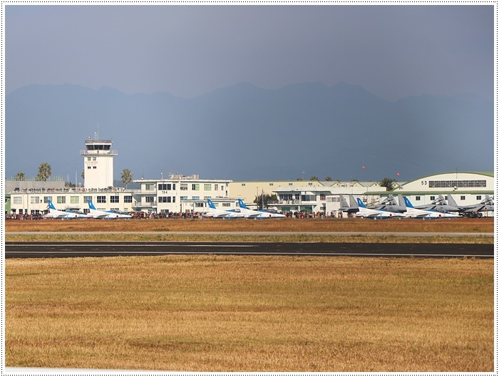 初めての新田原基地、航空祭前日予行に行ってきました その1_b0175688_21563344.jpg
